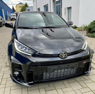 Toyota Yaris GR Auto, které je velmi vyhledávané nadšenci, protože opravdu dobře funguje. Že se dostanu k uloženému kusu,...