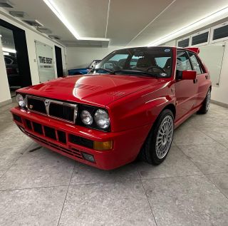 Lancia Delta HF Integrale Ještě nedávno jsem si posteskl, když jsem narazil na IG na fotky Integrale, že je škoda, že se...